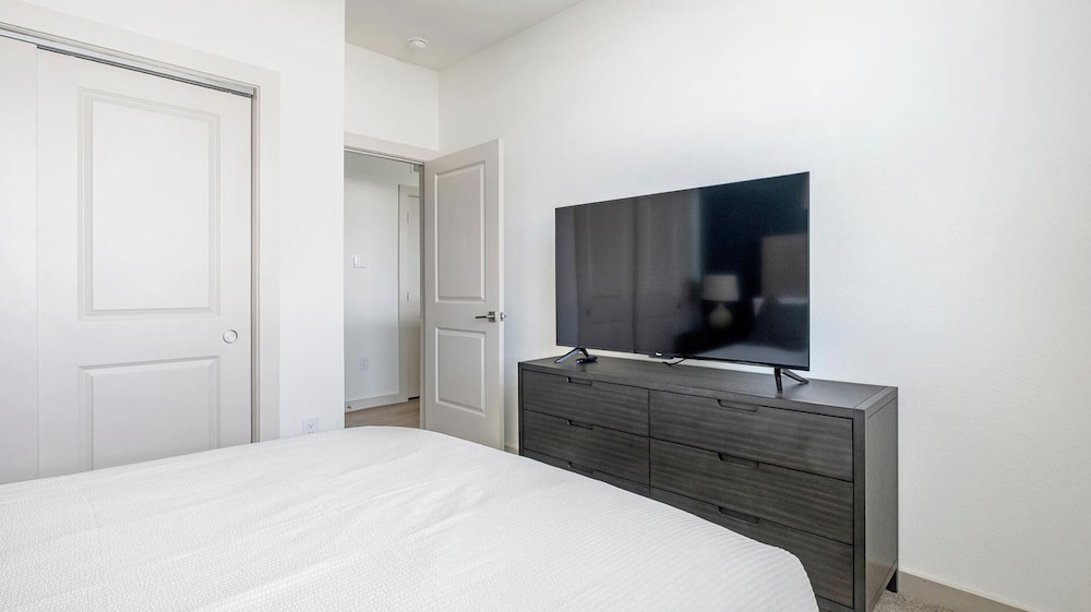Landing Apartments Waller