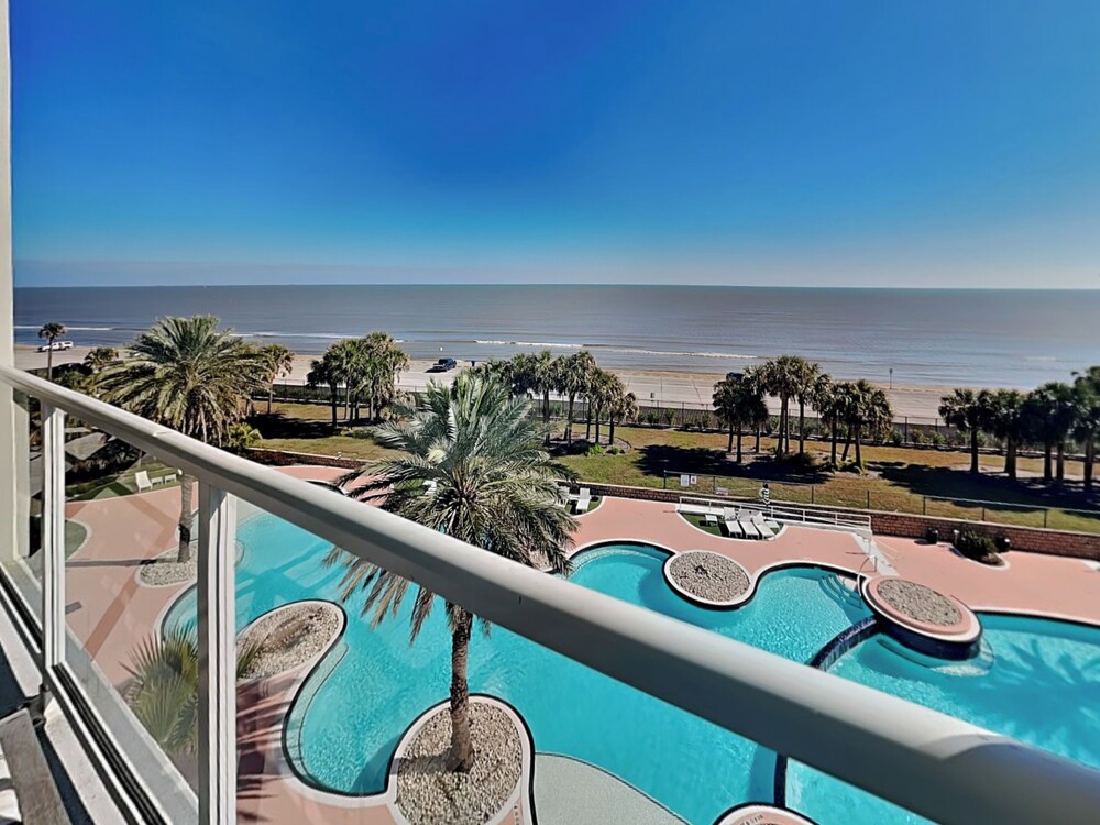 Seas the Day by Ryson Vacation Rentals