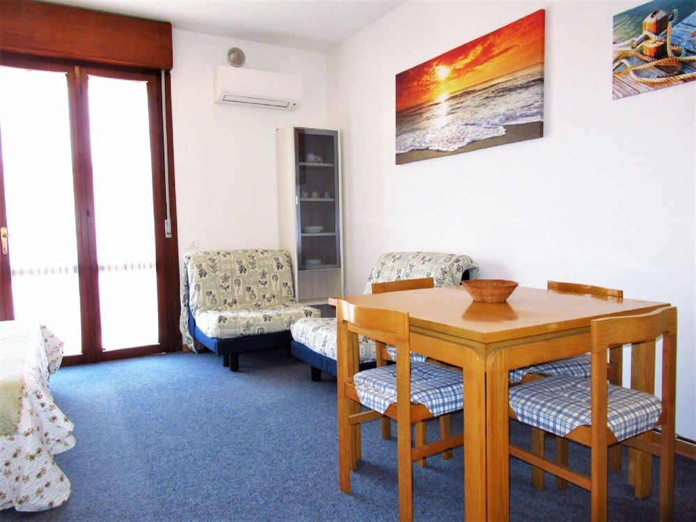 Holiday Home in Caorle Near Spiaggia Tartaruga view 4