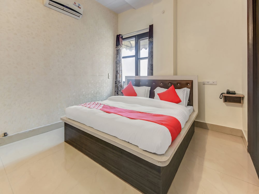 OYO 28040 Hotel Cg Inn view 3