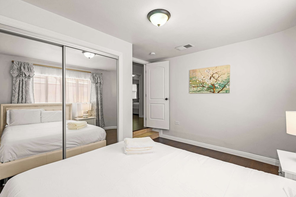 Not Affected by the Fire/spacious Retreat w/ Large Kitchen & Outdoor Patio