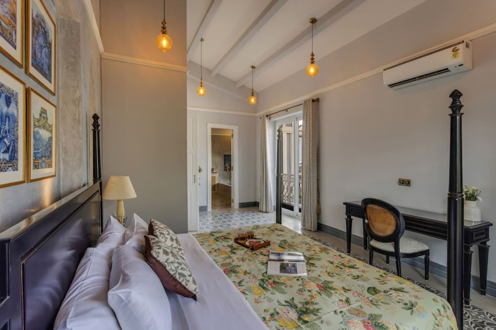 The Hornbill Villa - 3bhk With Pvt Pool in Saligao