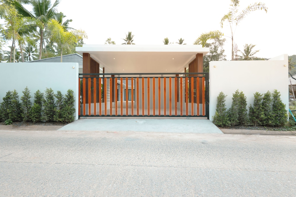 Samui Paradise Pool Villa by Sea N' Rent