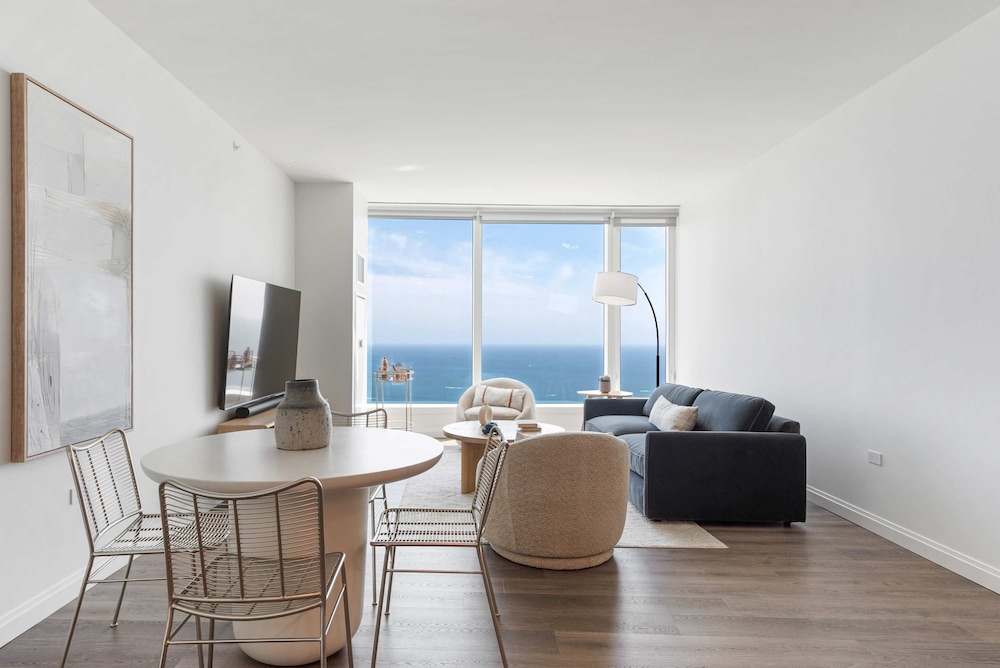 Luxe Apts Stunning Lake Views Resort Amenities