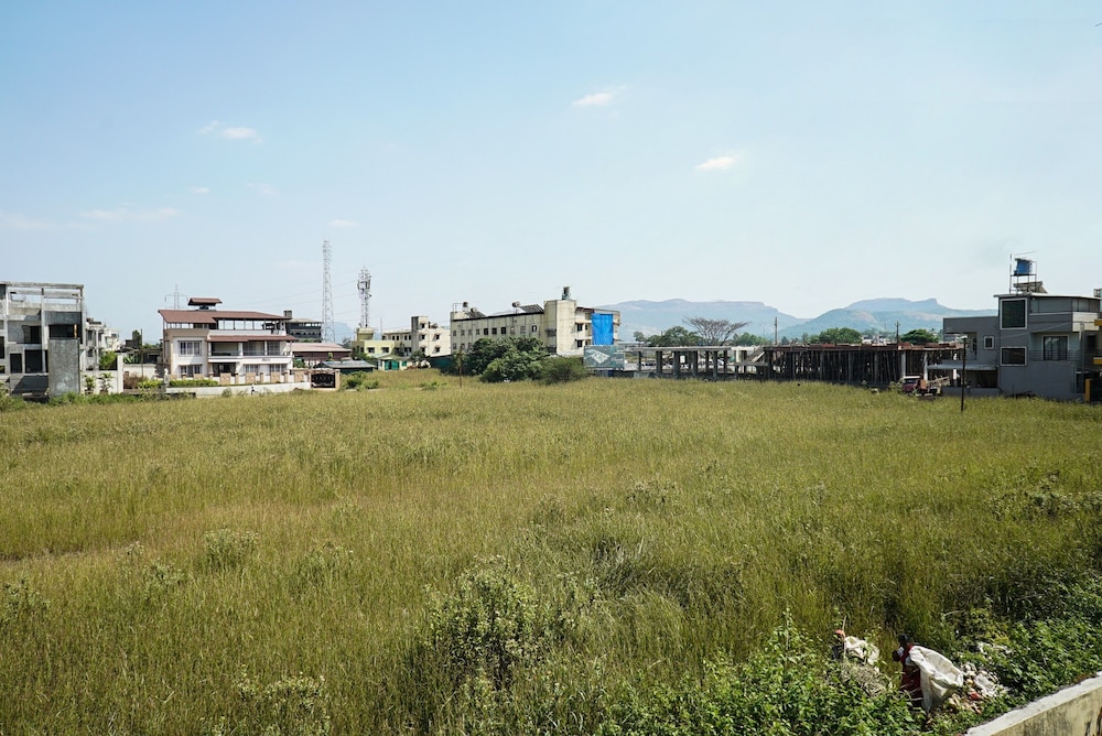 OYO 22738 Home Gorgeous 4BHK Lonavala view 4