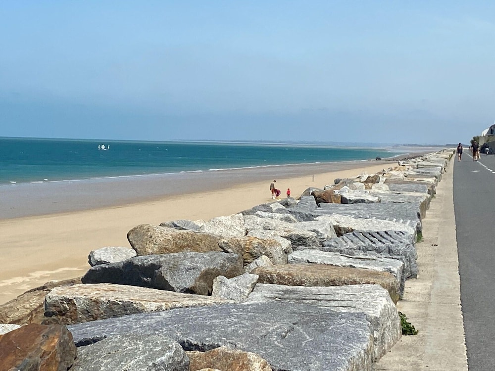 Holiday Home in Normandy Near Sandy Beach