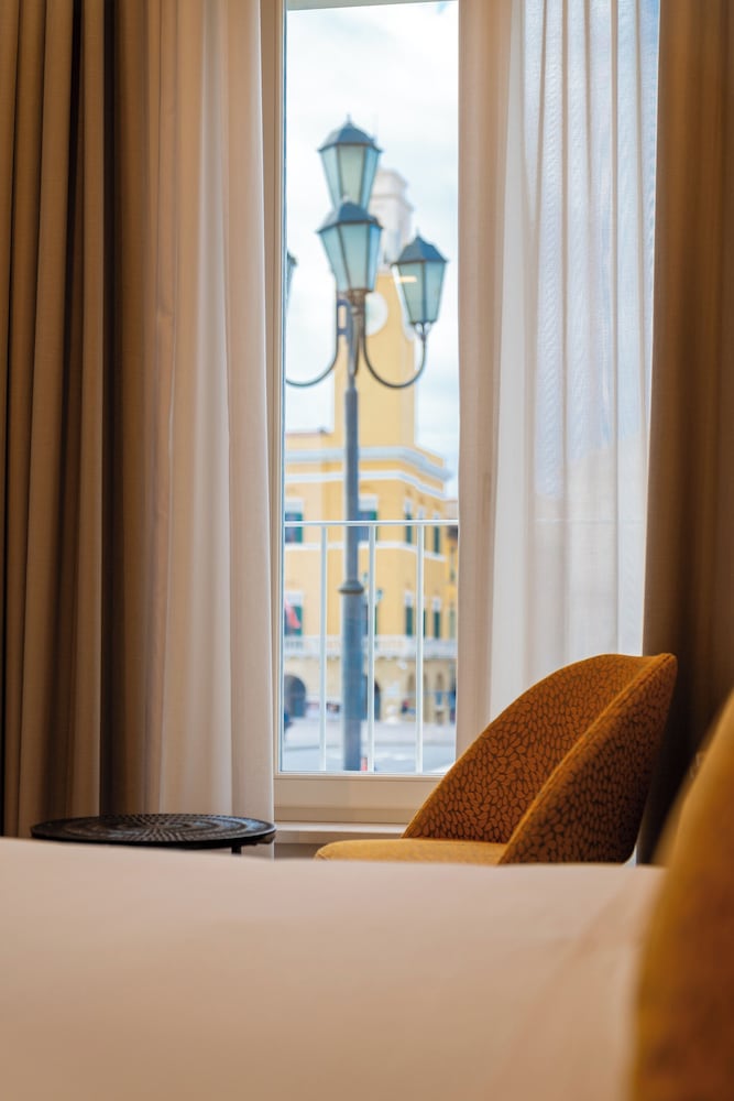Anna Teresa Luxury