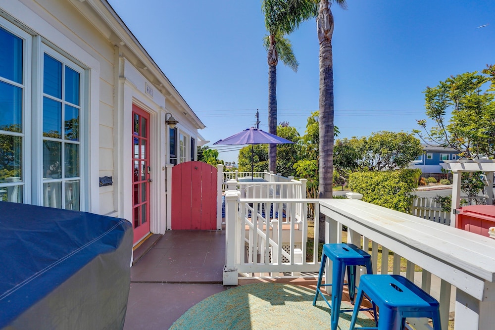 Coral Cottage
