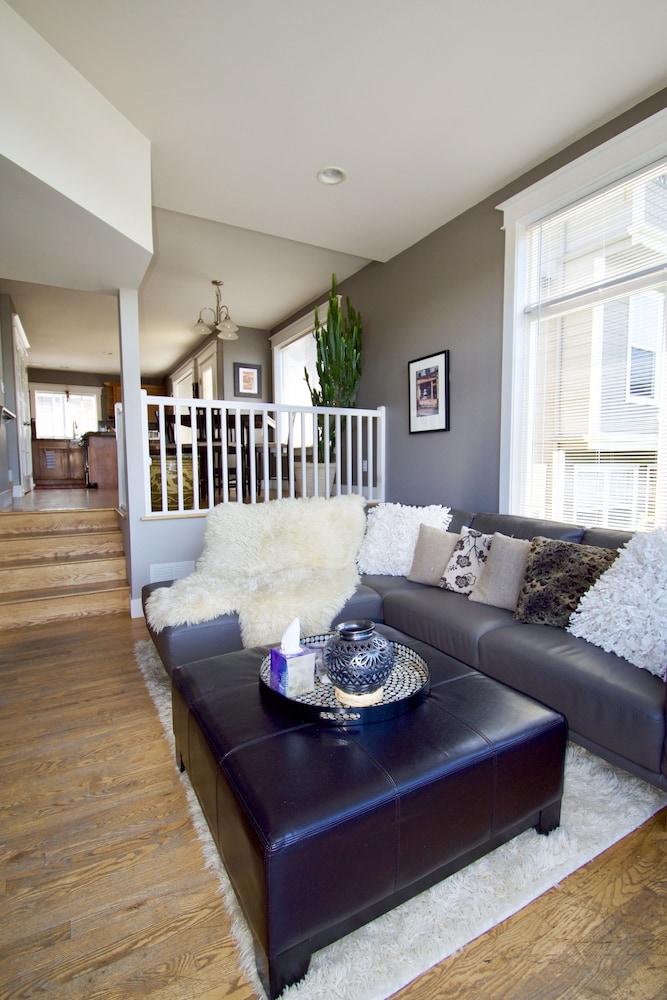Comfort and Grace on Queen Anne Hill
