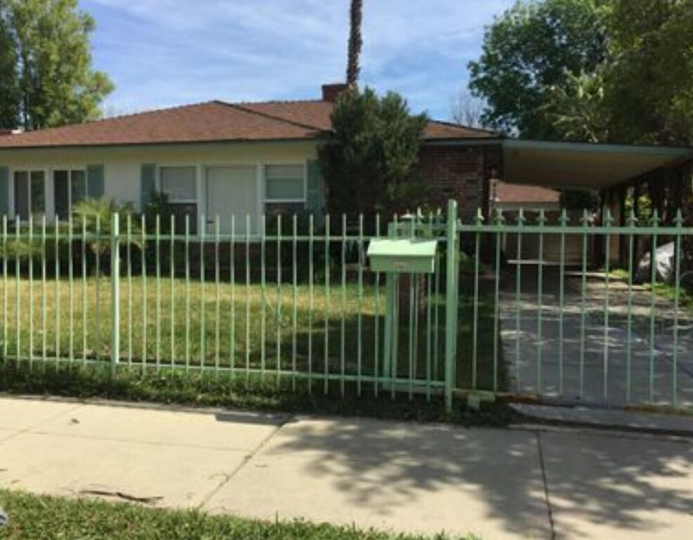 Van Nuys Vacations - Lovely Studio with a Pool - Property Image 8