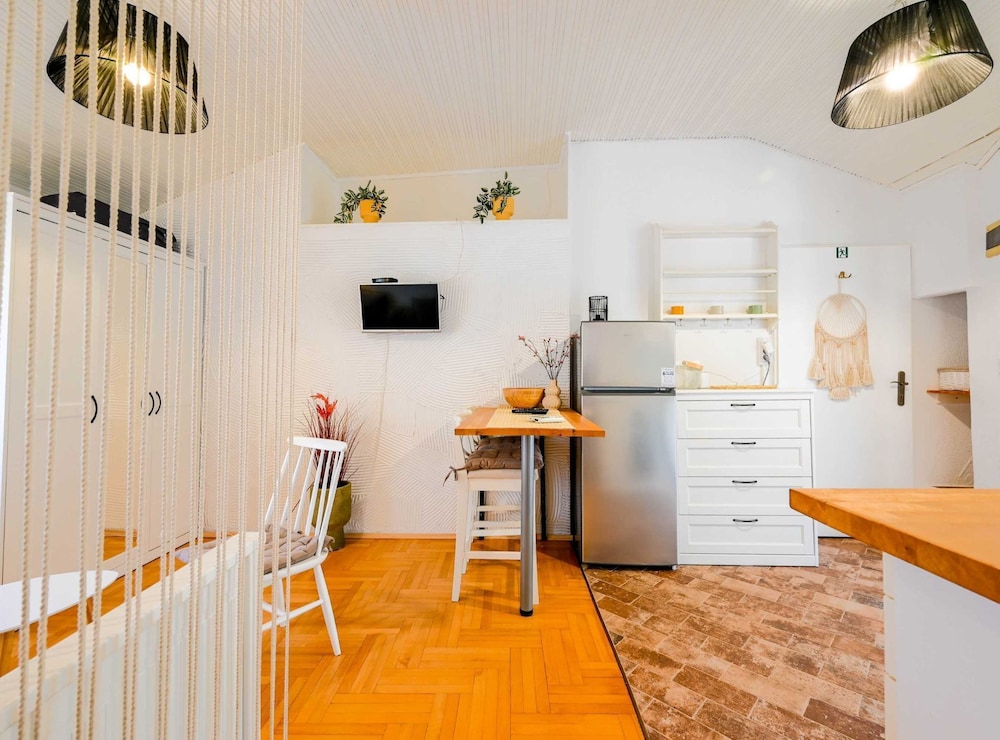 Snug and Stylish Downtown Rovinj Apartment