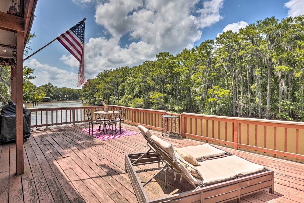 Marshall Vacations - Waterfront Karnack Home w/ Boathouse  Deck! - Property Image 1