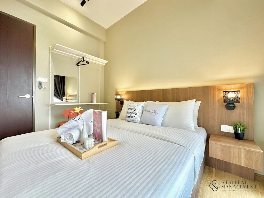 Country Garden Danga Bay Sea View Homestay by Stayrene