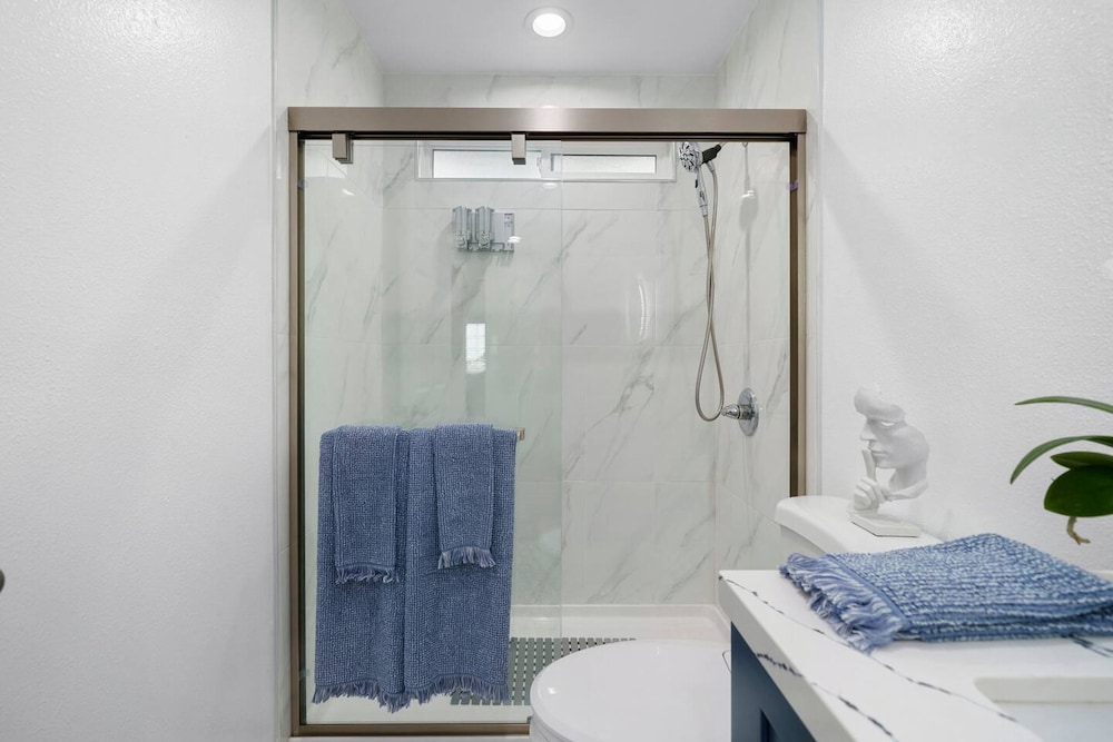 Casa Lanzit- 25 Percent off 1st 5 Guests