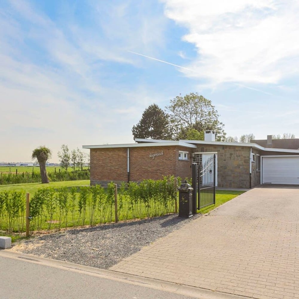 Bungalow With Garden at 5 Minutes From the Beach