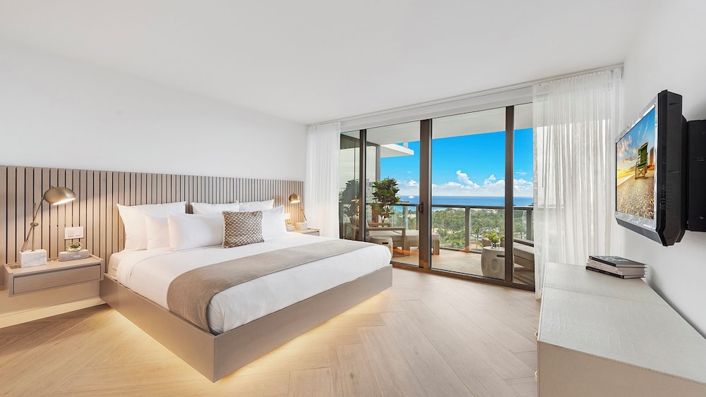 Luxury Vacation Rentals in South Beach by LRMB