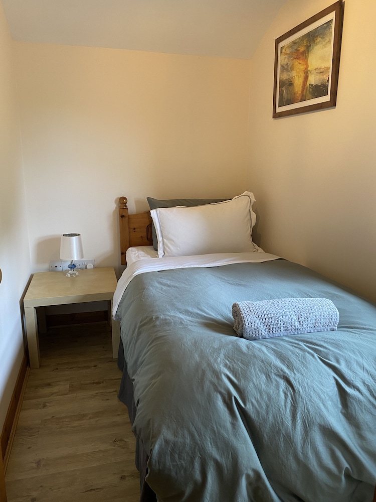 Little Cottage - A Peaceful 3Bd Retreat For 5
