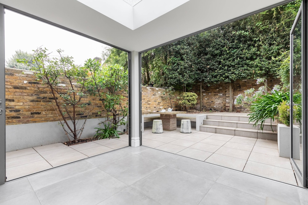 Fentiman Road II by Onefinestay