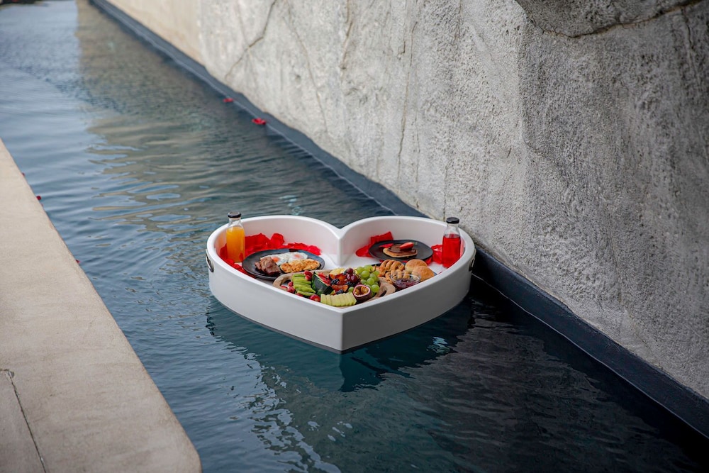 Senses Luxury Houses