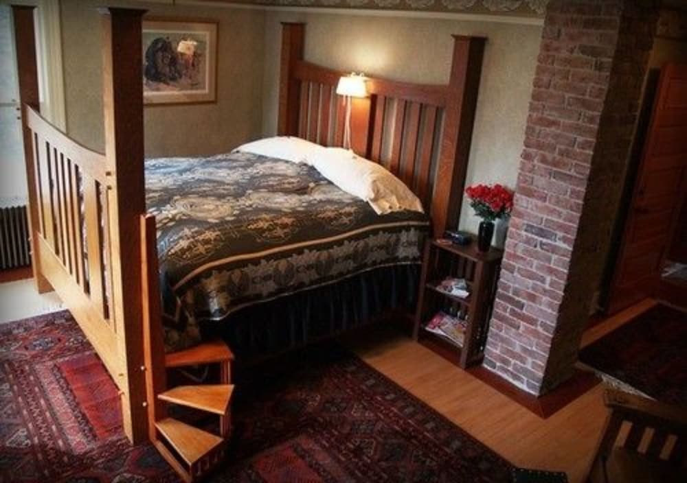 Alaskas Capital Inn Bed & Breakfast view 4