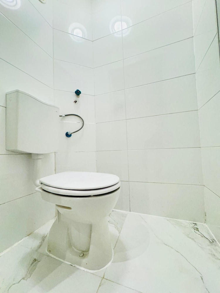 5BR Apt 10min to Matzleinsdorfer