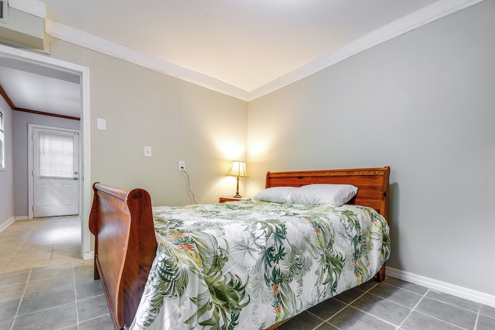 2 Mi to Dtwn: Spacious Home in Cary w/ Deck, photo 26