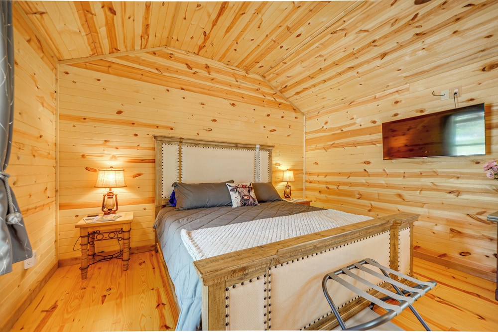 Pet-friendly Johnson City Studio w/ Inspiring View