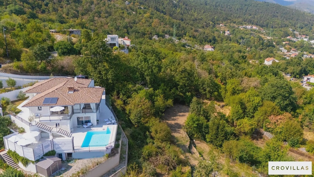 Villa Lauriana Nearby Opatija - Crovillas