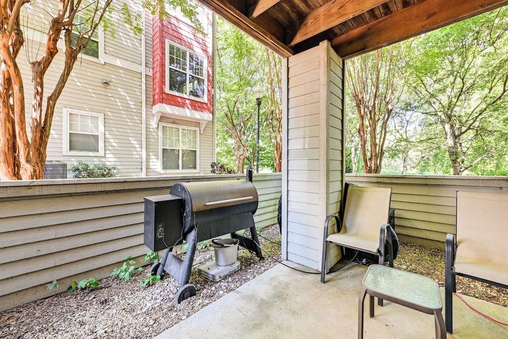 1/2 Mi to Bank of America Stadium: Uptown Condo!