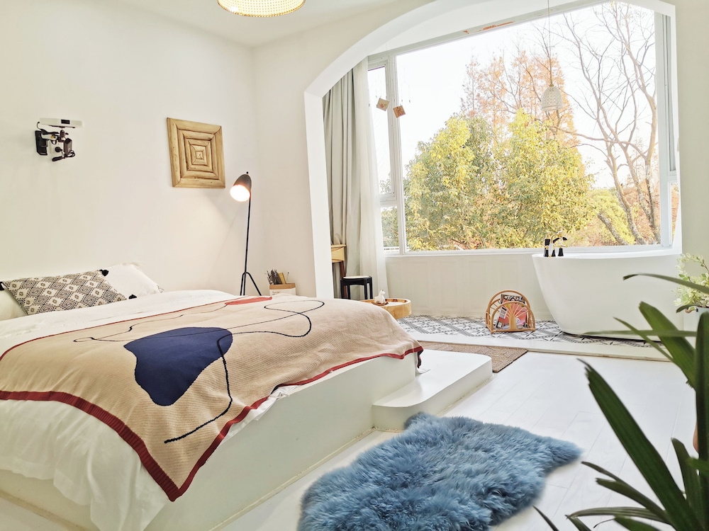 Shanghai Ruochu Designer Guesthouse-Near Shanghai Pudong Airport & Disneyland