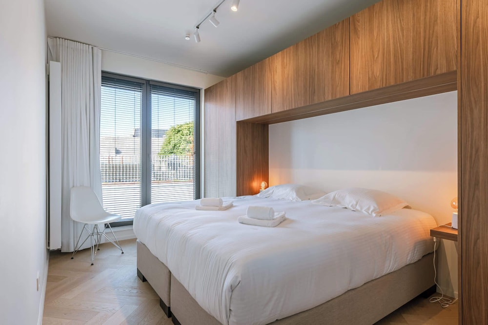 The Sassy Summit - Chic Comfort Views Good Vibe