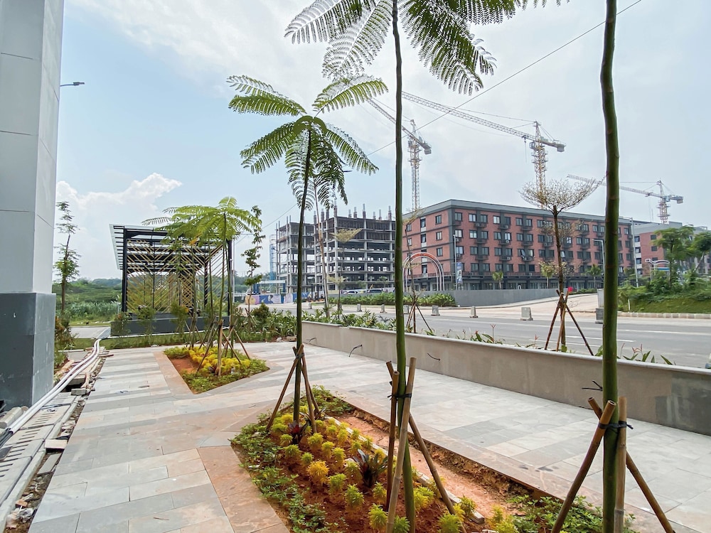 Warm Neutral 2Br At Meikarta Apartment