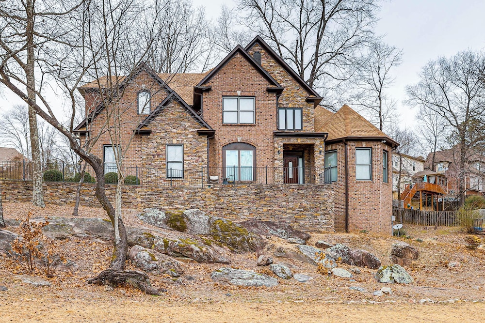 Home Theater & Yard: Family Retreat in Bessemer