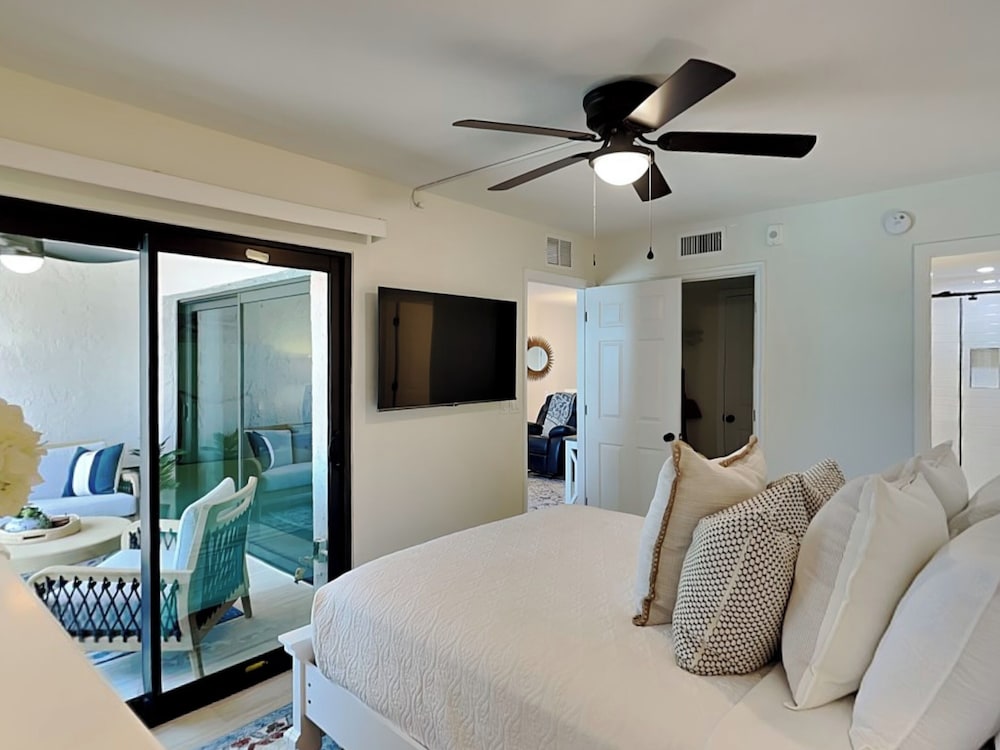 Seaside 3 by Distinctive Beach Rentals