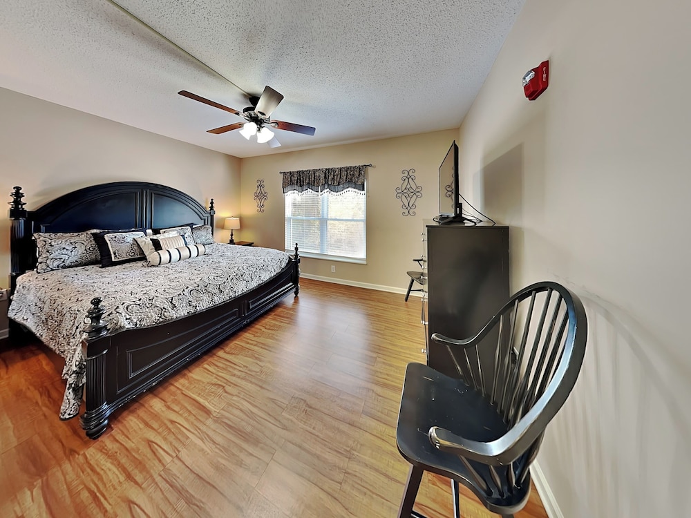 Smoky Mountain Bliss by Jackson Mountain Rentals