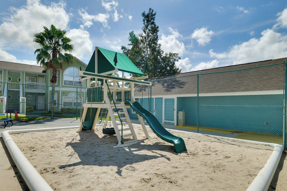 5 Mi to Wdw: Resort-style Condo w/ Pool Access