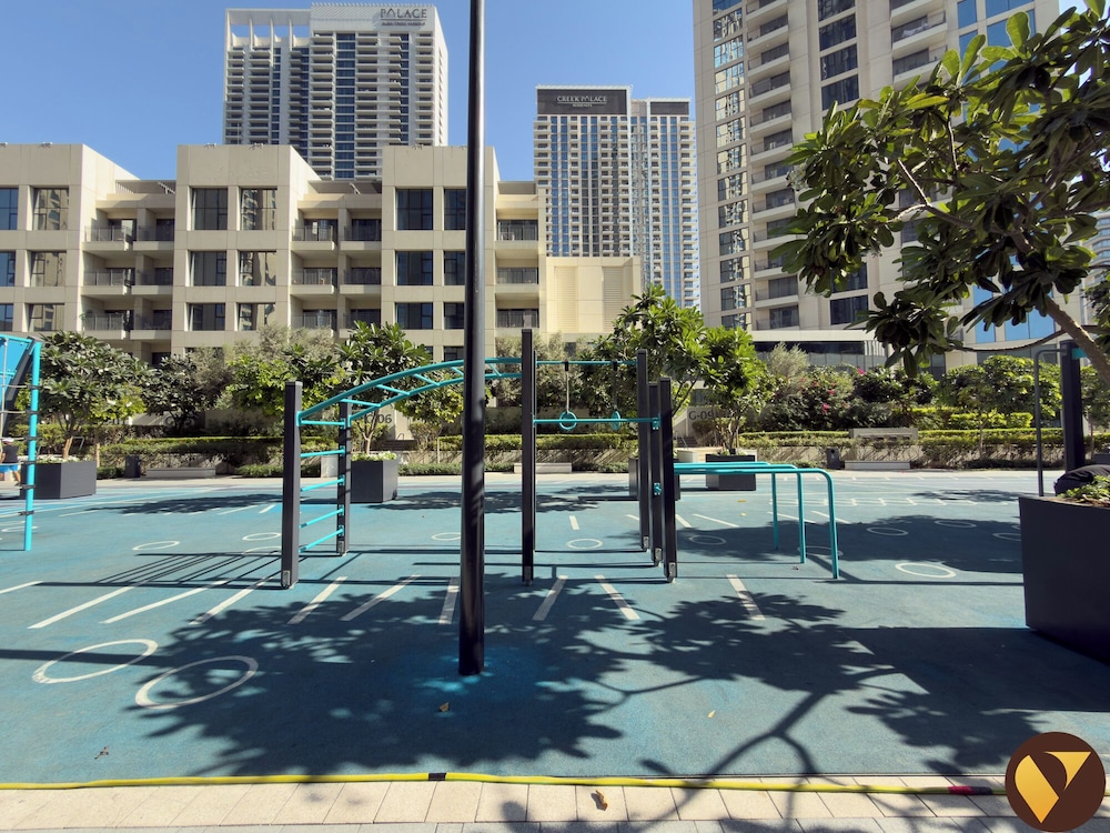 17 Icon Bay Creek Harbour near Downtown