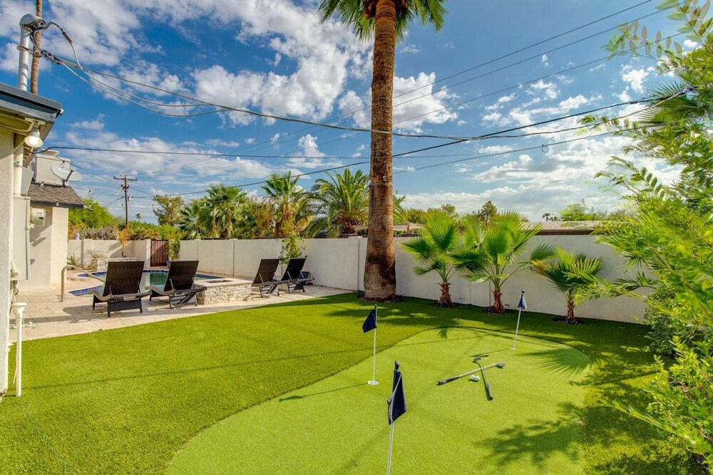 Desert Sands Heated Pool Firepit Old Town Putt Grn