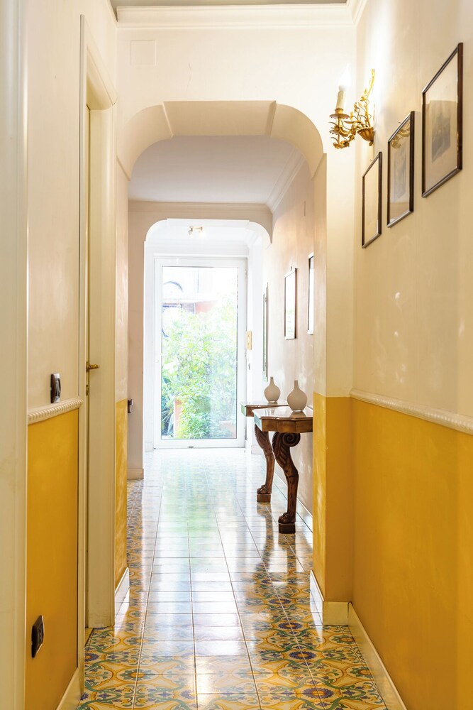 Santa Chiara Charming House With Terrace at Historical Center
