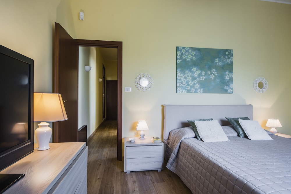 Pedara Escape With Garden by Wonderful Italy