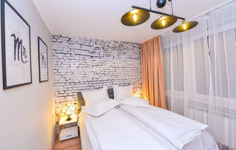Athene - One Bedroom - Next to Victoria Avenue and Cismigiu Gardens view 2