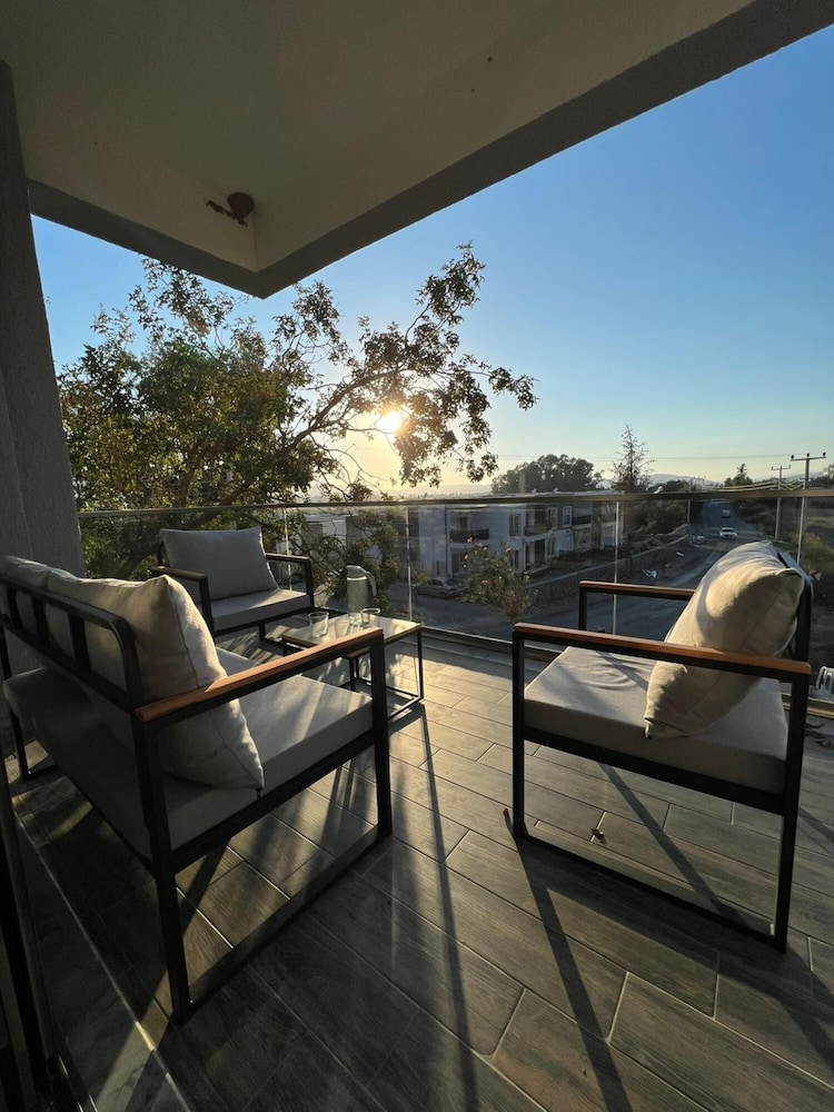 Magnificent Flat With Pool and Balcony view 5