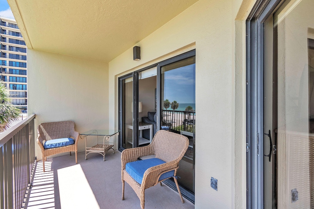 Land's End 11-306 Beach Front - Premier