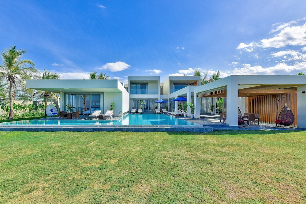Ocean Villas Beach Resort