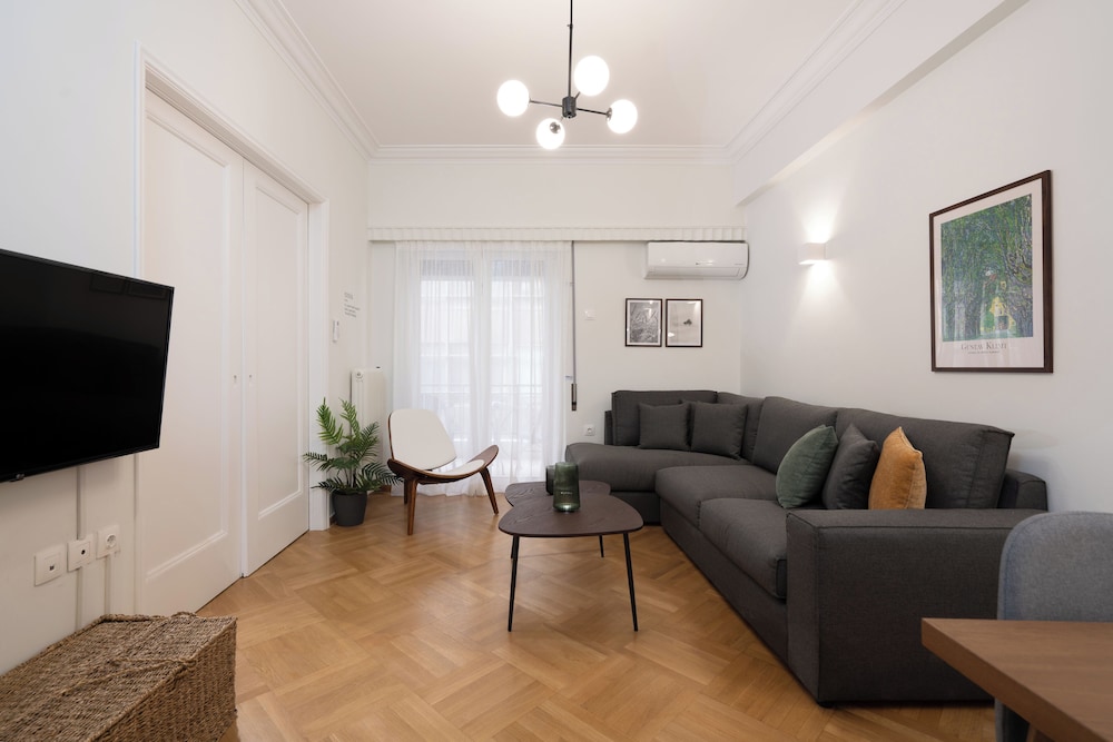 Modern apartment near Lycabettus hill with balcony