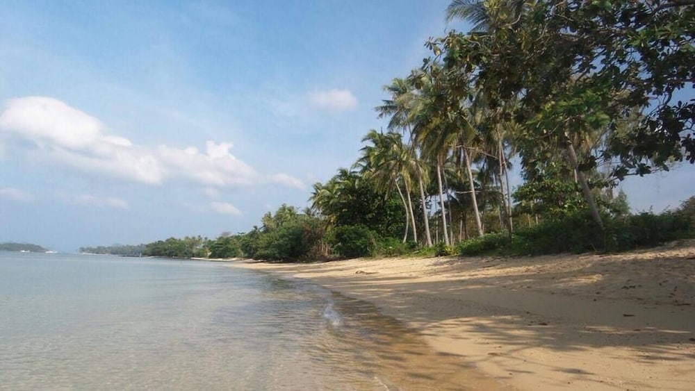 House 4 People sea View 100 m From the Beach