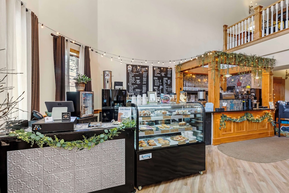 Best Western Plus Dutch Haus Inn and Suites