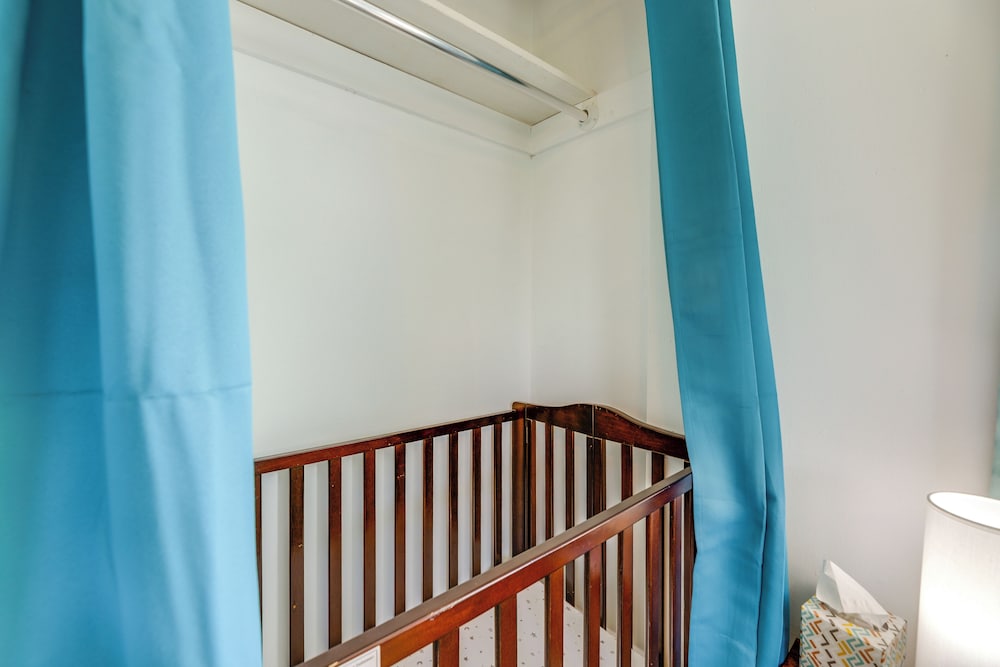 1 Mi to Main Street: Family Home in Williamstown