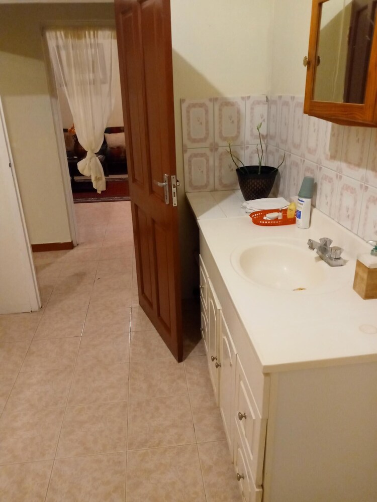 Inviting 2-bed House in Fair Prospect view 4