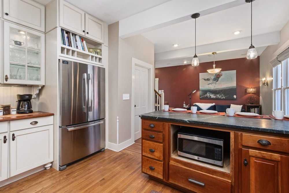 City Park Charm - Vintage Home w/ Modern Comforts